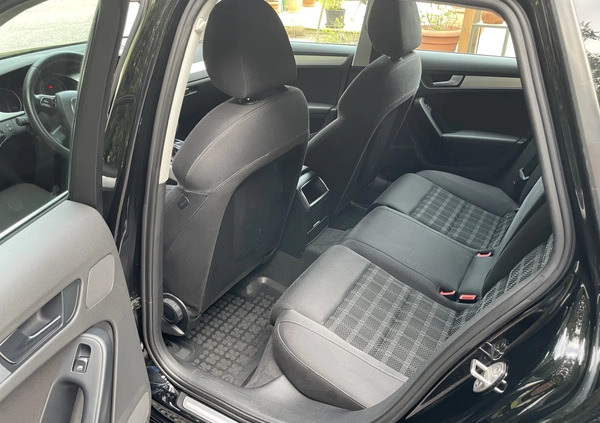 Audi A4 cena 33900 przebieg: 255366, rok produkcji 2010 z Poznań małe 22